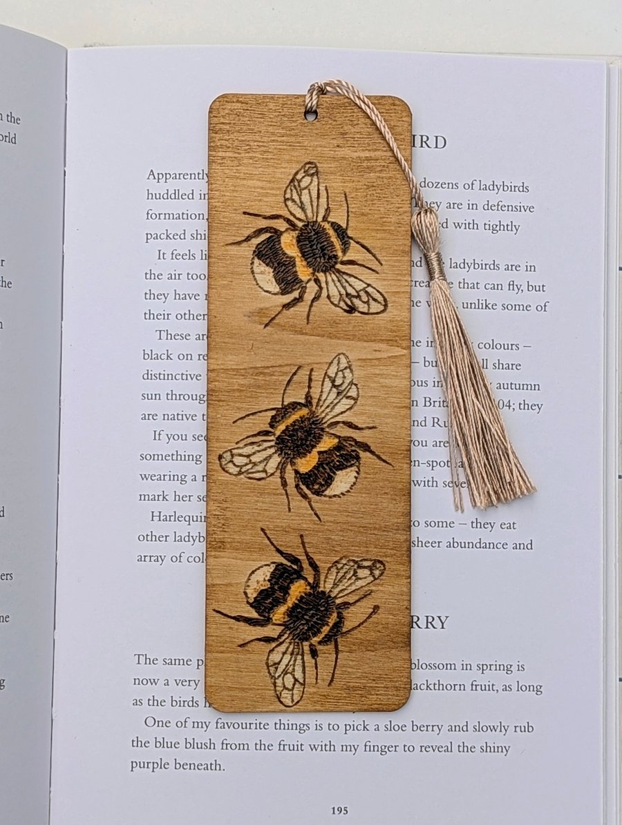 Bees, wooden bookmark, pyrography, stocking filler gift for a bee lover