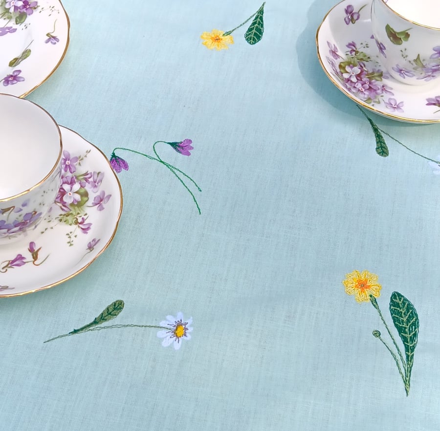 Linen Table Runner with Embroidered Flowers
