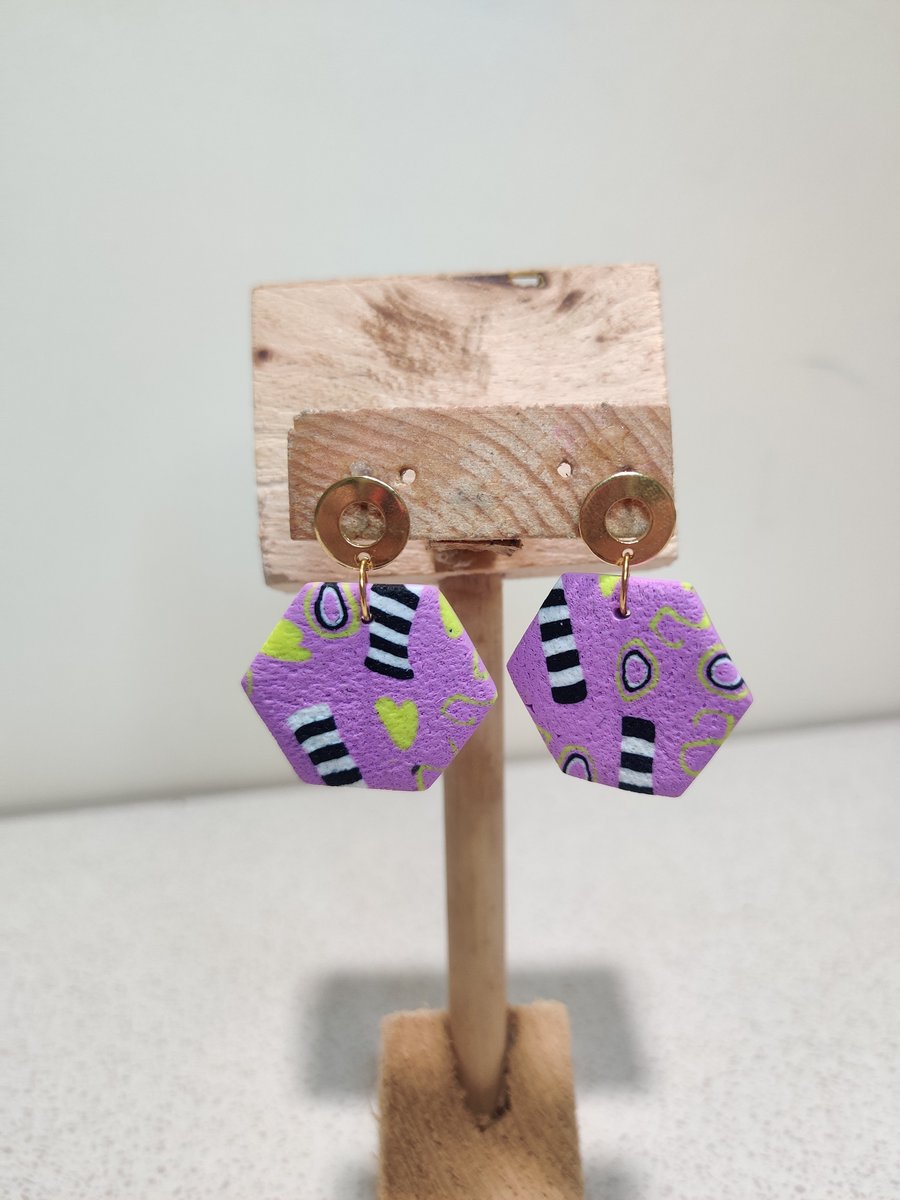 Abstract hexagon purple dangles