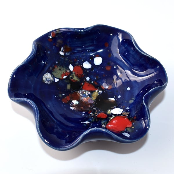 19-309 Small blue flower shaped trinket dish