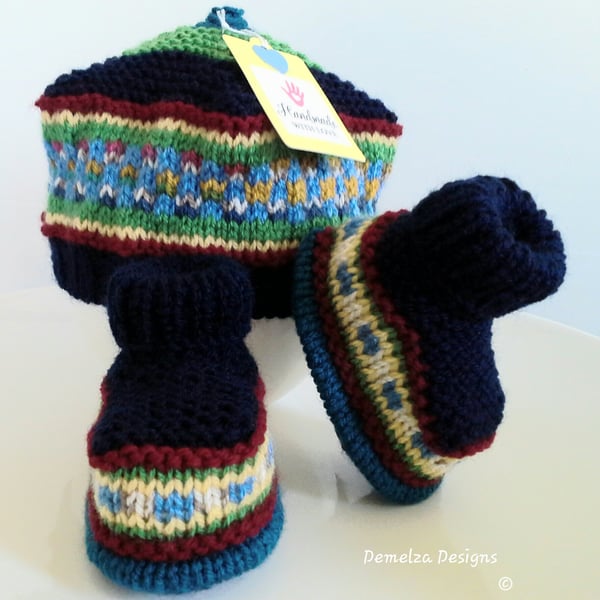 Hand Knitted Navy Blue Baby Boys Fairisle Hat & Booties Set  0-6 months size