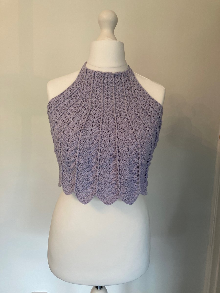 Beautiful lilac clam effect top 