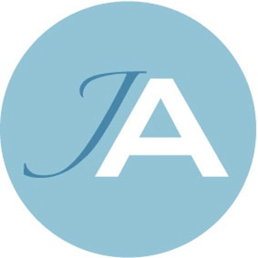 Julia Allum Illustration & Design