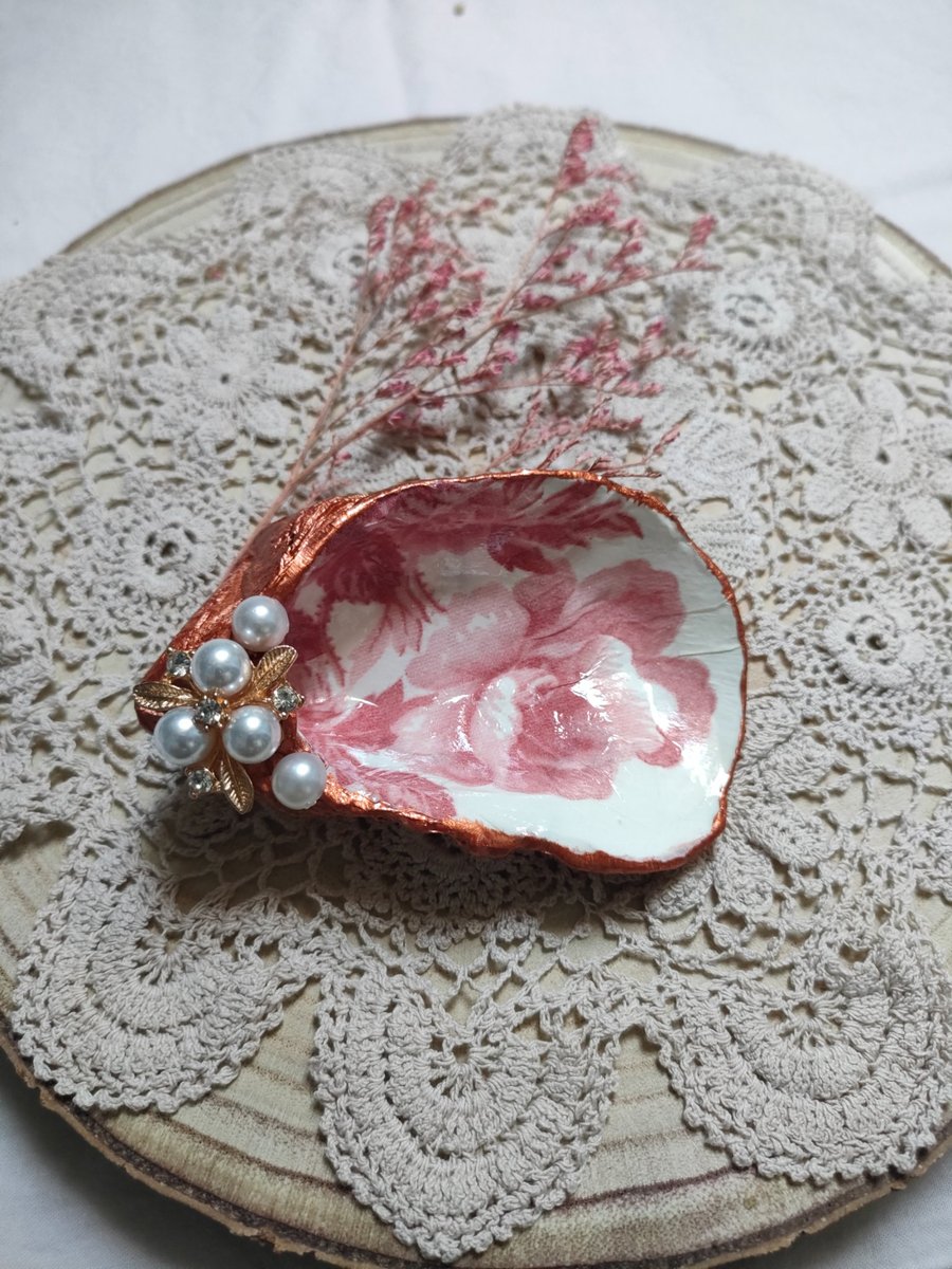Oyster Shell Trinket Dish - Gift Boxed