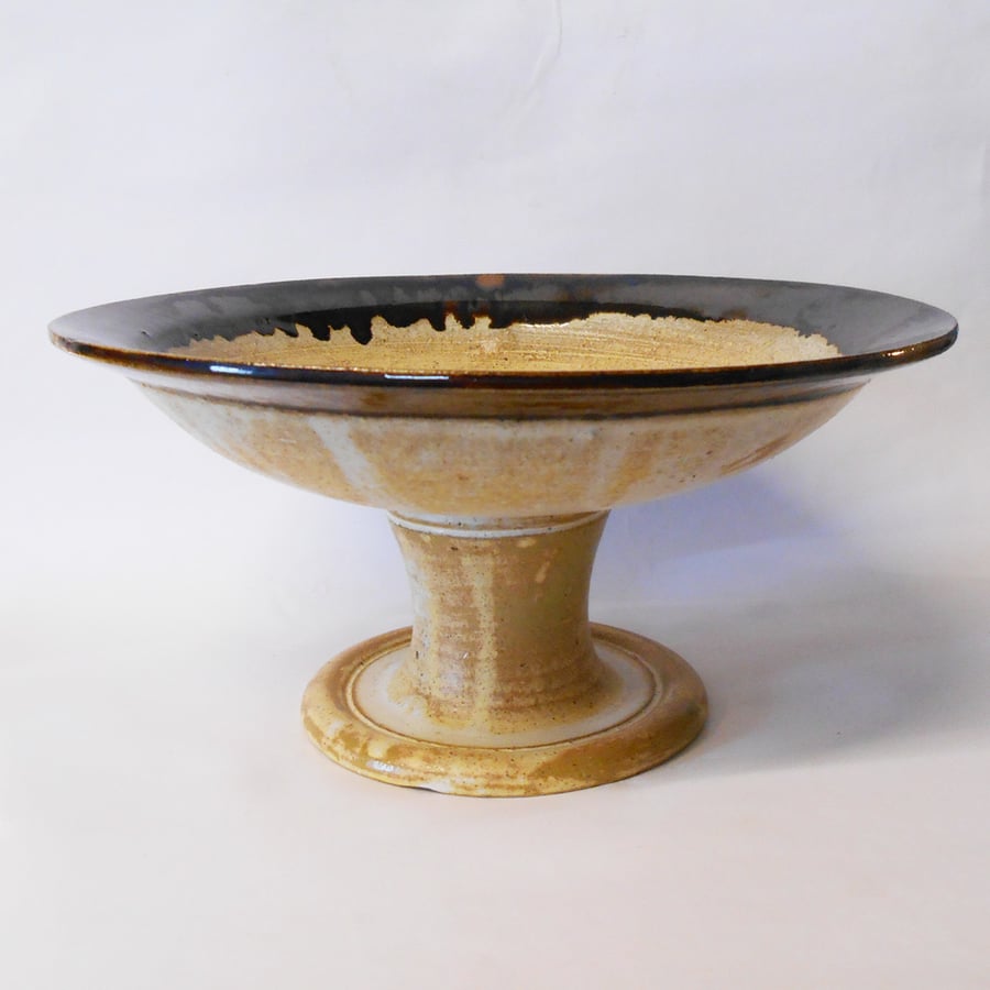 Bowl Gorgeous Stemmed Bowl Ceramic Cake stand.