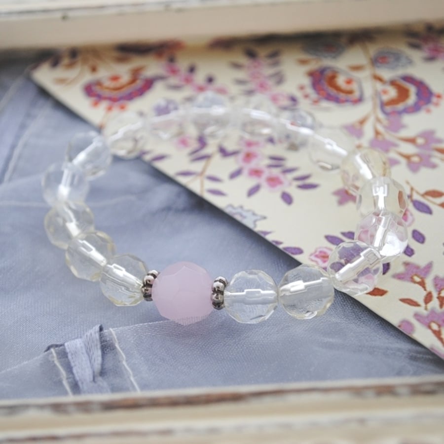 Sale-Pink & clear bead stretch bracelet