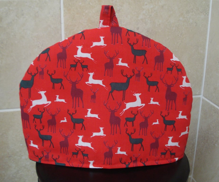 Red Christmas Tea Cosy With Black And White Reindeer (A63)