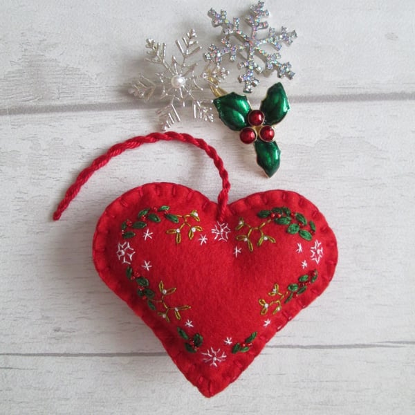 2023 Hand Embroidered Keepsake Heart Christmas Decoration - Holly & Mistletoe