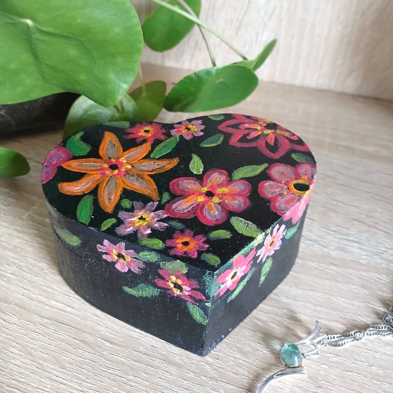 Wooden trinket box love heart shaped handpainted black with metallic flowers.  