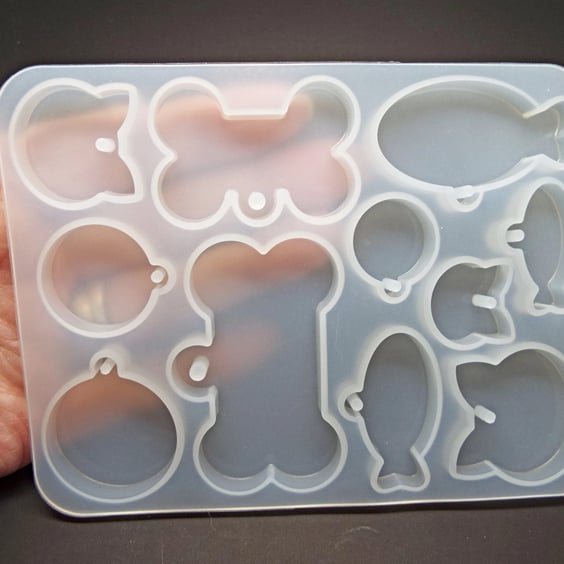 Cat Tag Silicone Mould, 11Pc Including Fish, Bone and Round, Resin Casting Tool