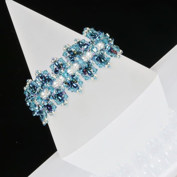 Pointy Crystal Bracelet in Teal