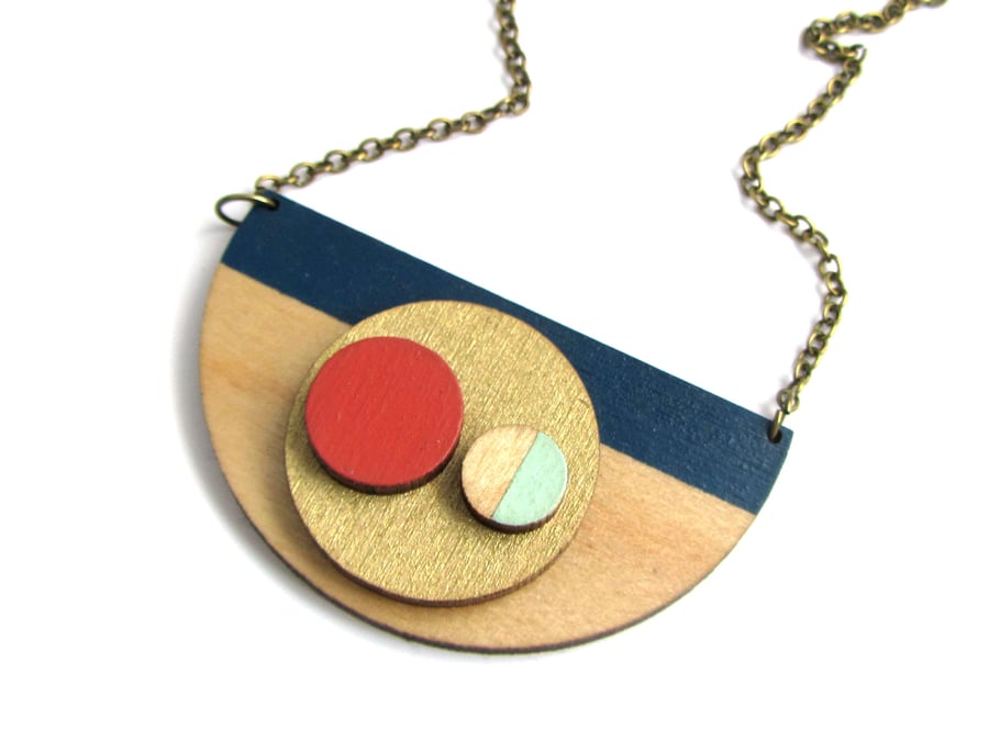 Abstract Stripe Statement Circle Necklace