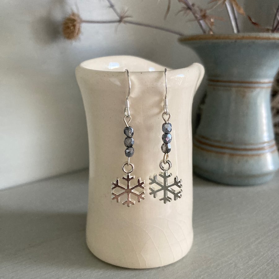 Snowflake earrings with grey sparkle beads, winter jewellery