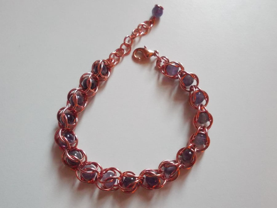 Amethyst captured bead bracelet