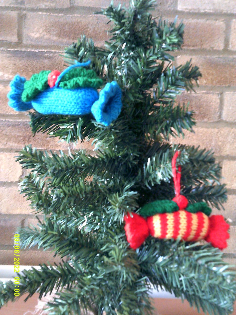 Set of 2 Christmas Cracker Decorations