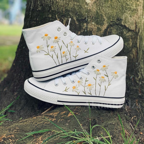 Daisy Embroidered Shoes, Handicraft Women Shoes, Hand Embroidered Shoes