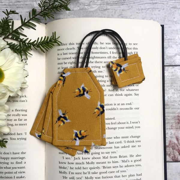 Bookmark, bee fabric tea bag bookmark