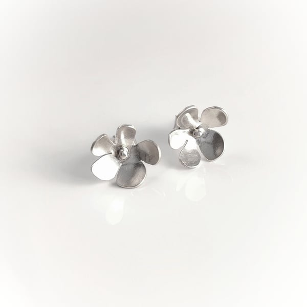 Sterling silver flower stud earrings