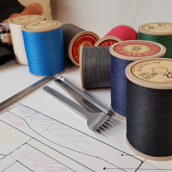 Lin Cable No. 532, Fil Au Chinois, 50g reel French Waxed Linen Thread