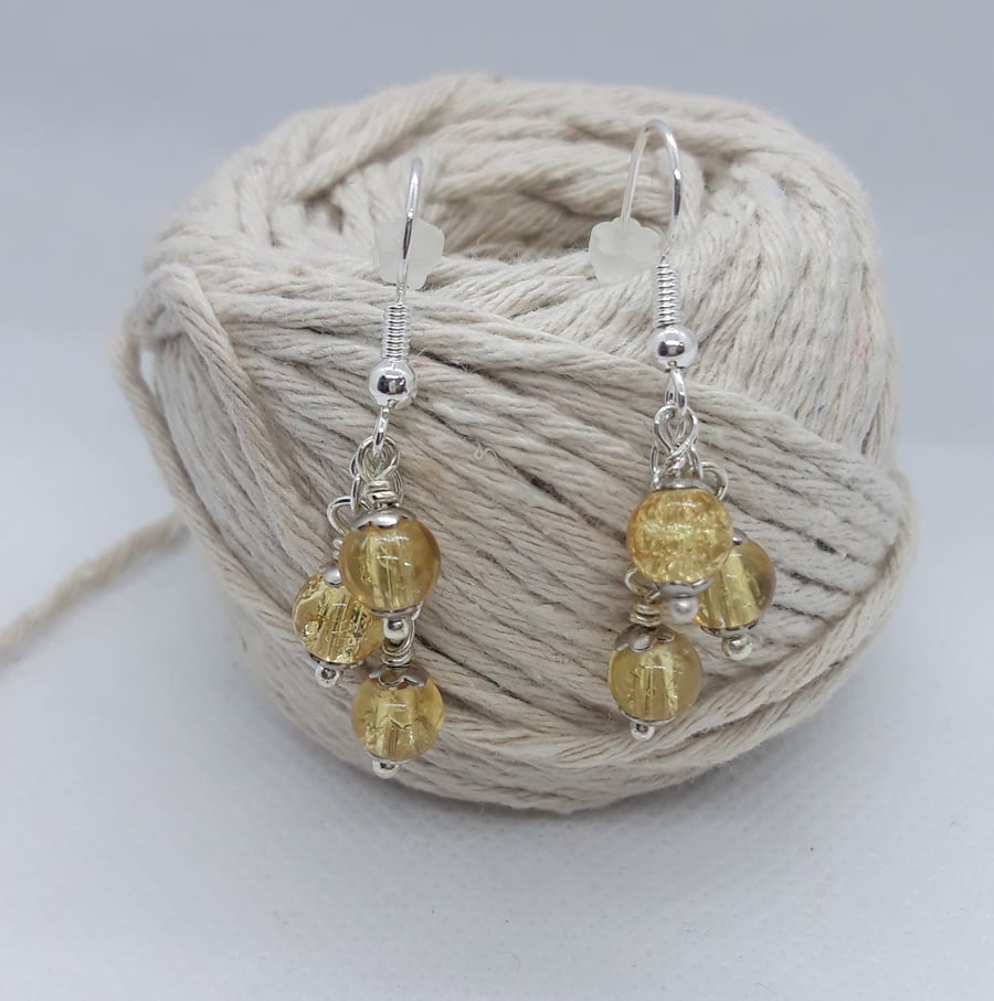 ER265 Honey colour crackle bead drops