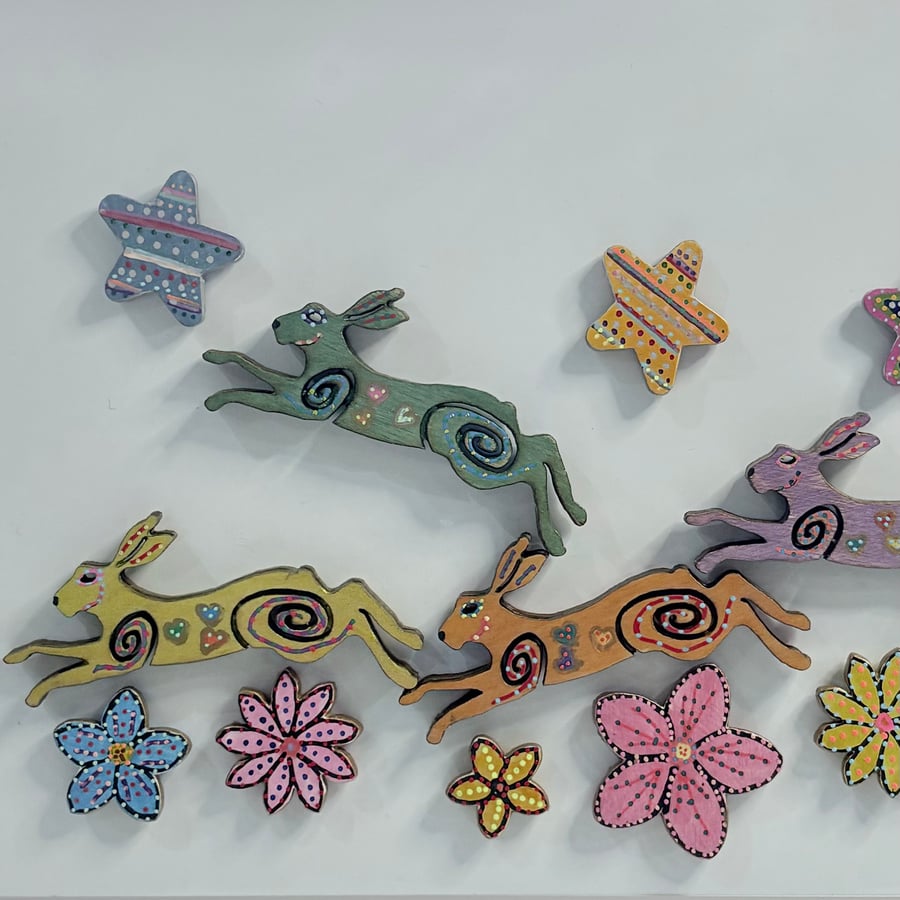 Magnet - hand painted running hare