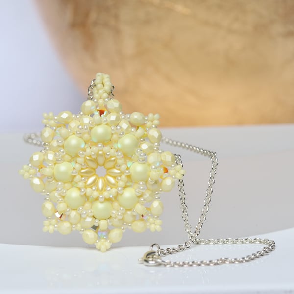 Large Star Pendant in Light Yellow