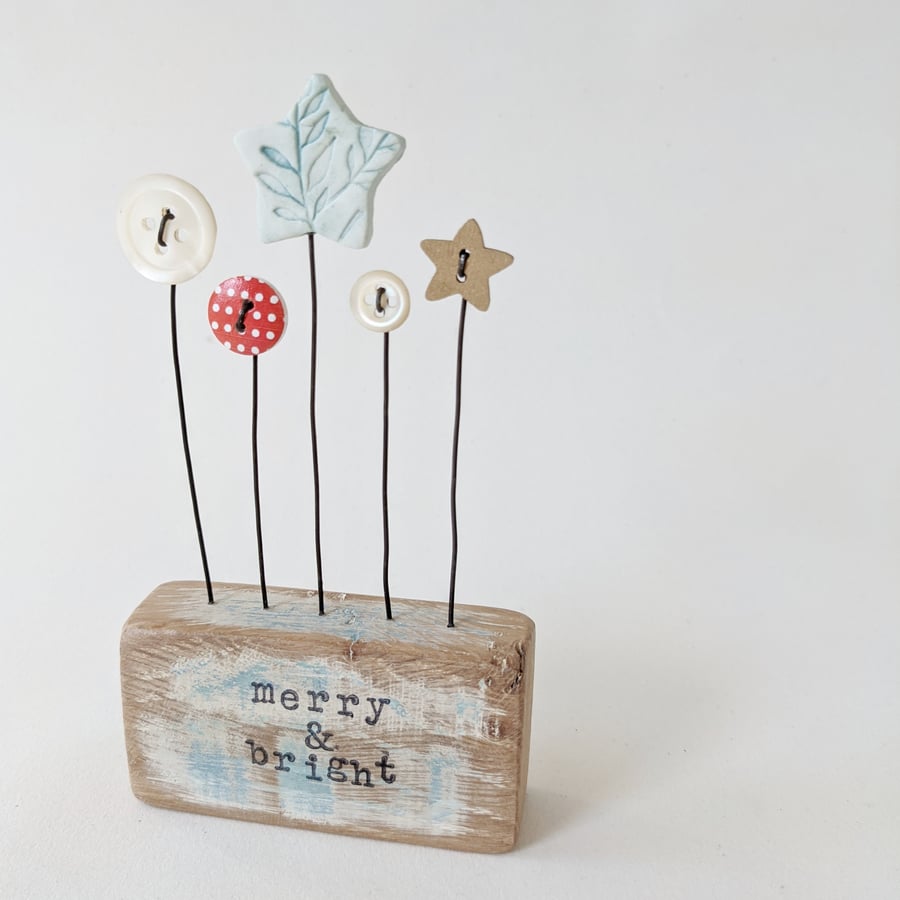 Clay Star and Buttons in a Painted Wood Block 'merry & bright'