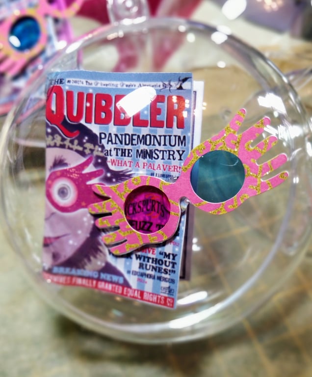 Luna Lovegood's Quibbler & spectraspecs bauble 