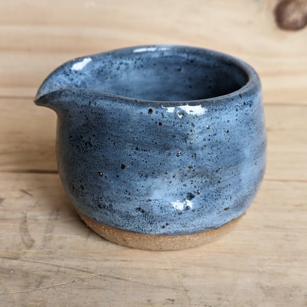 Diddy squat blue jug (thumb)