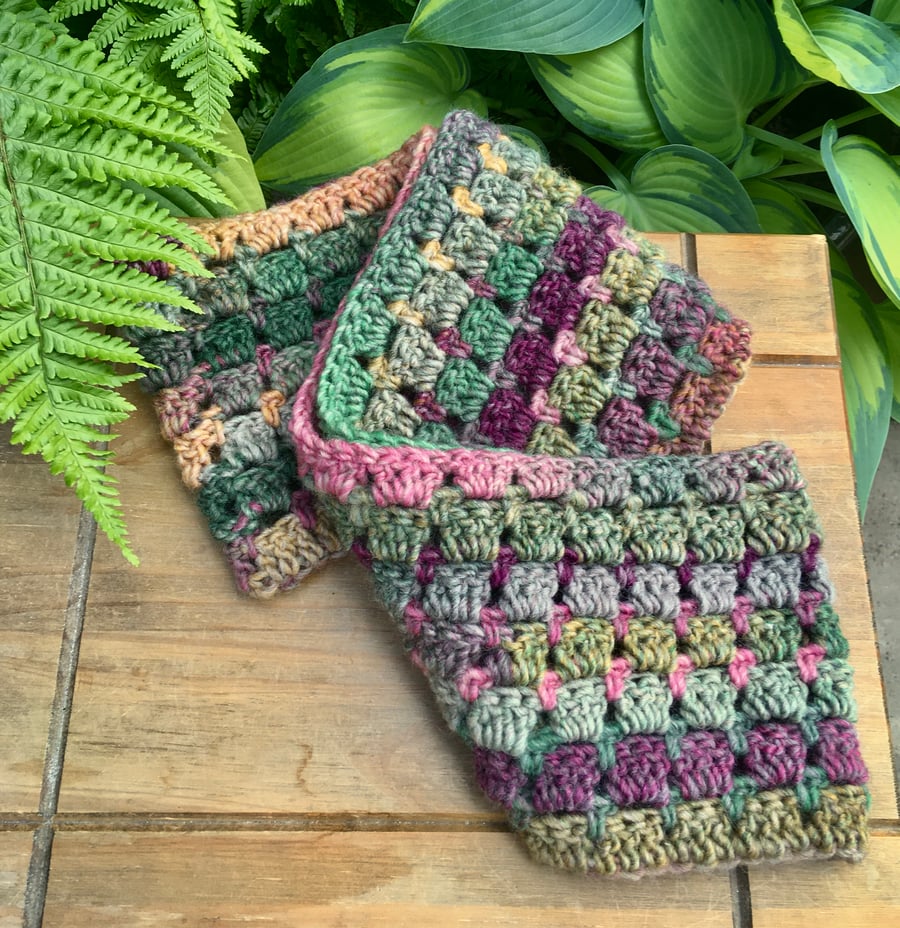 Pretty Crochet Infinity Scarf, Moorland Cowl