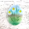 Pretty Glass Egg - Delicate Daisy Design 