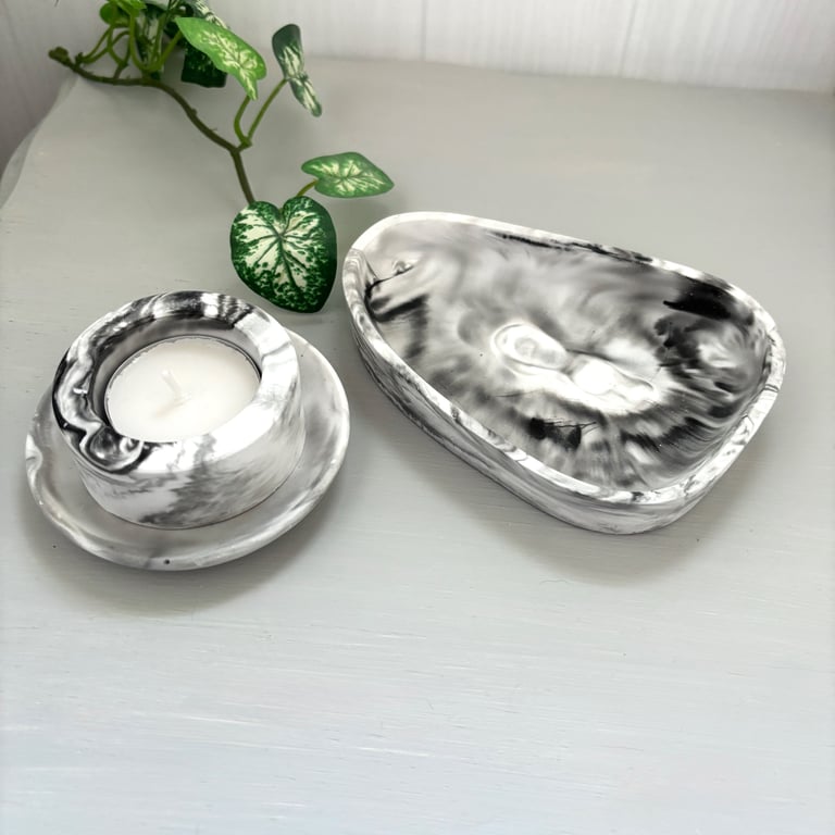 Black & White Marbled Triangular Tray Set with Tea light Holder and Candle Plate