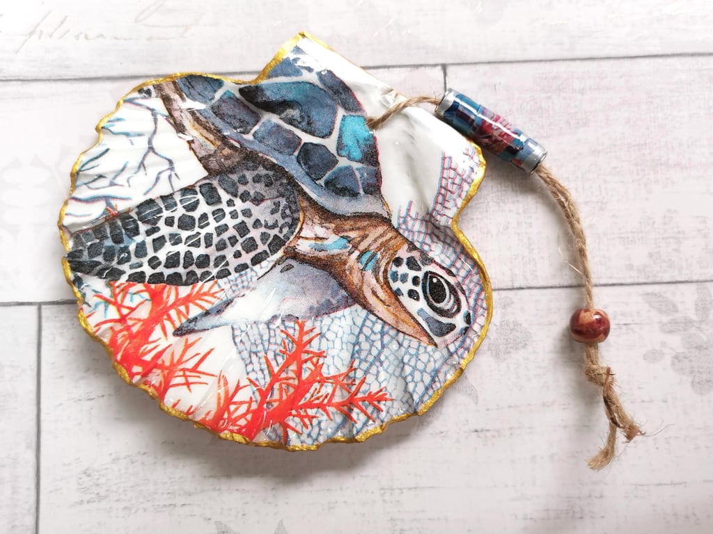 Turtle Lightcatcher: Hanging Scallop Shell Ornament