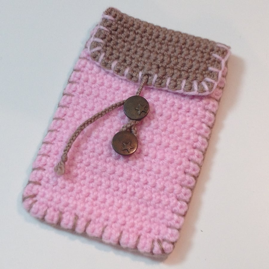 iPhone case - Baby pink and caramel crocheted sleeve with flap