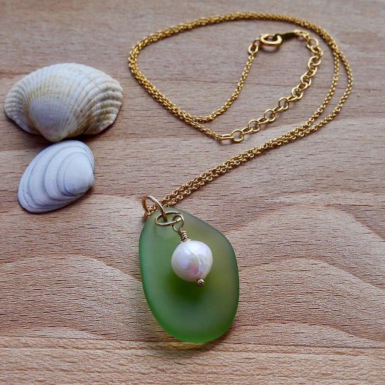 Sea Glass and Pearl Pendant - Adjustable Fine 14k Gold Filled Chain 