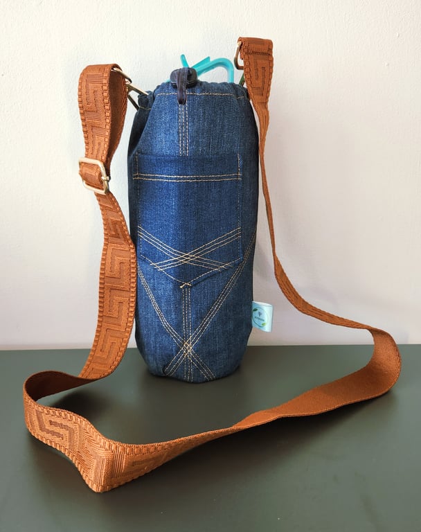 BLUE DENUM 1000ML WATER COOLER WITH DETACHABLE STRAP