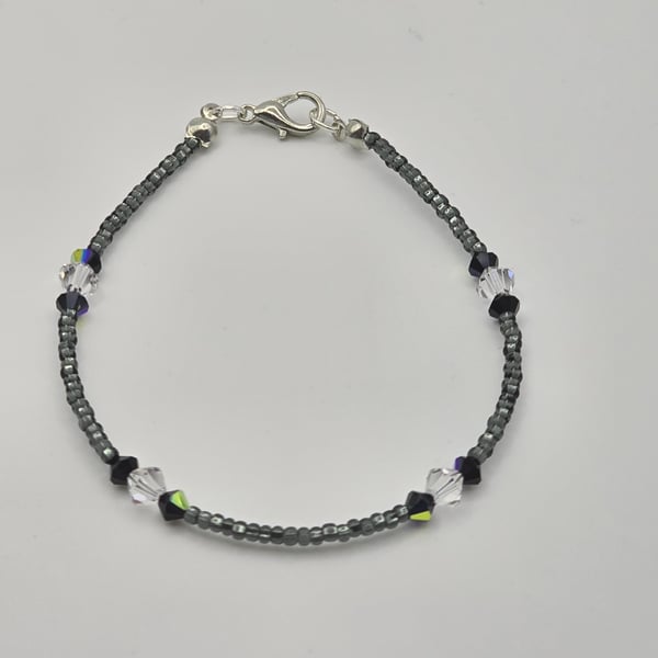 Preciosa Crystal Bicone bracelet - Black and Crystal