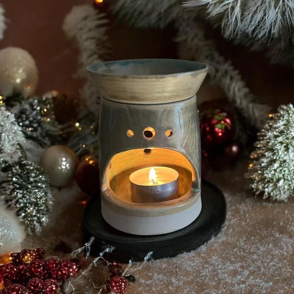 Oil Burner - handcrafted and gorgeous