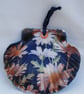 Daisy decoupaged scallop shell wall decoration. - Image 1