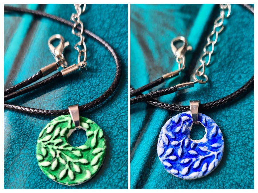 Clay small round ivy leaf blue or green necklace pendant jewellery