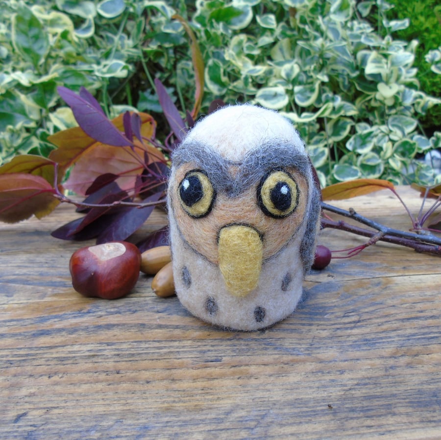 Cute Owl - free standing - wool owl - 3.5 ins tall