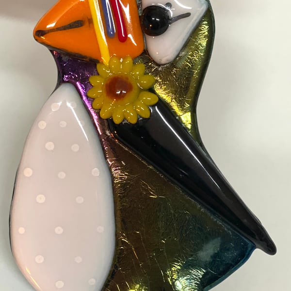 Gorgeous glass puffin hanging ornament 