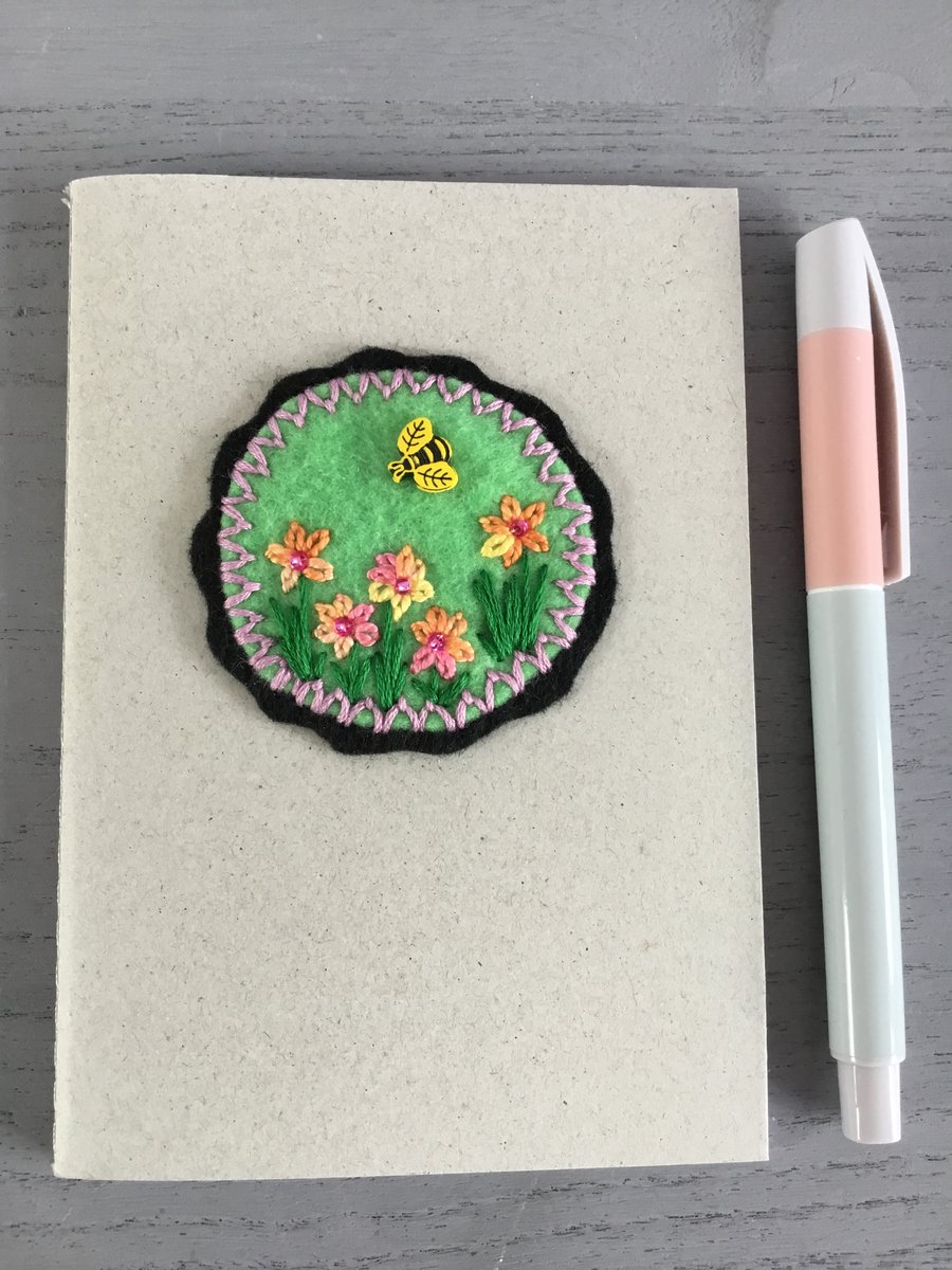 Bee Notebook and Pen Set