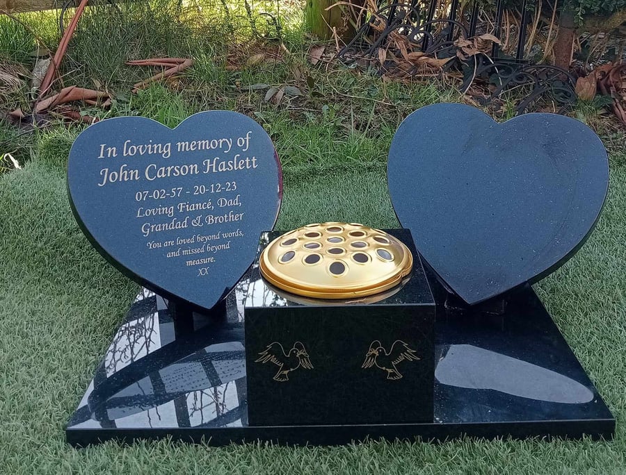 Black Granite Headstone Headstones With Wedding Rings Grave Plaque - Main Image