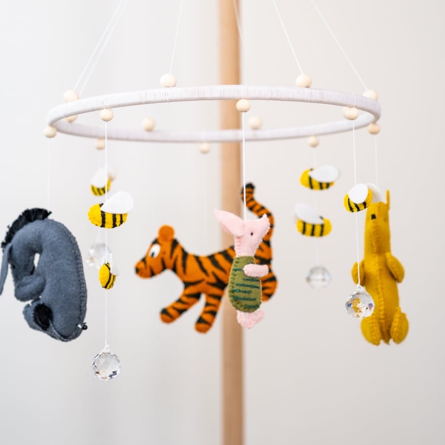 Classic Winnie the Pooh & Friends Mobile