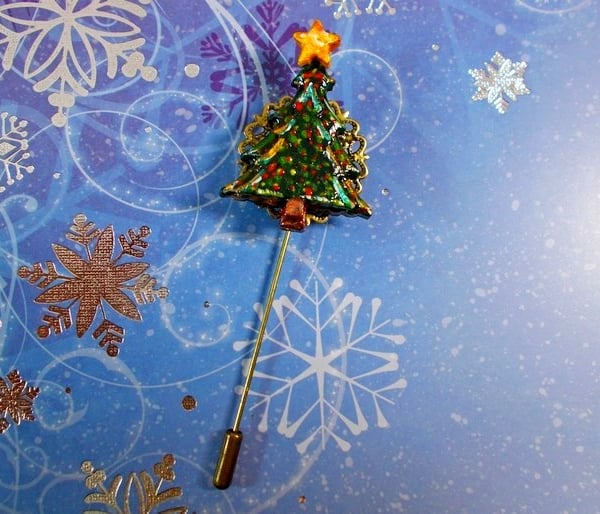 CHRISTMAS TREE PIN Bronze Tone Filigree Festive Lapel Pin HANDMADE HAND PAINTED
