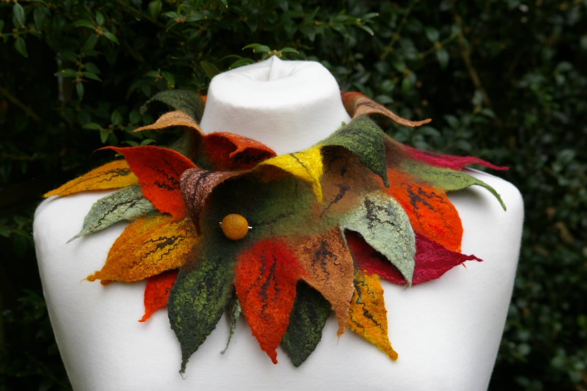 Merino Wool Felted Collar Scarf