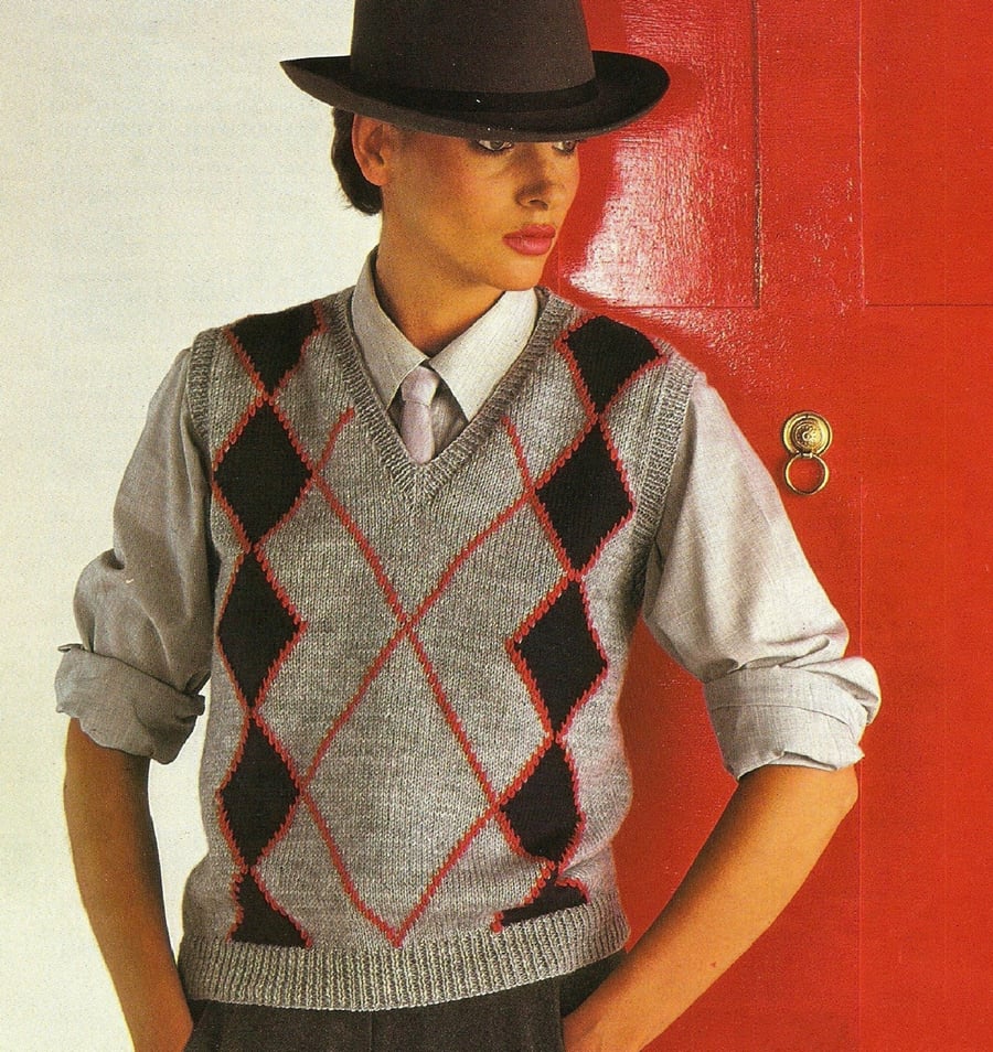 VINTAGE KNITTING PATTERN Ladies Tank Top Sweater