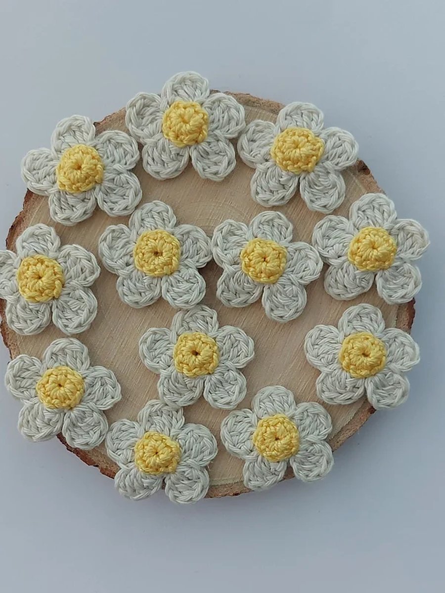 Cotton Wool Small Daisies