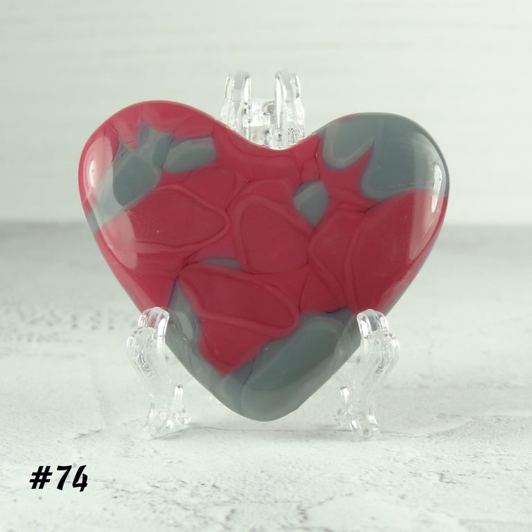 Fused glass pink & grey heart pocket hug with stand 5x4.5cm, handcrafted (74)
